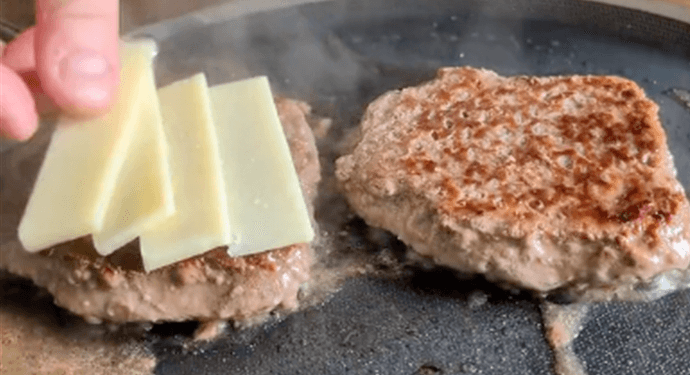 How to cook a Bubba Burger image